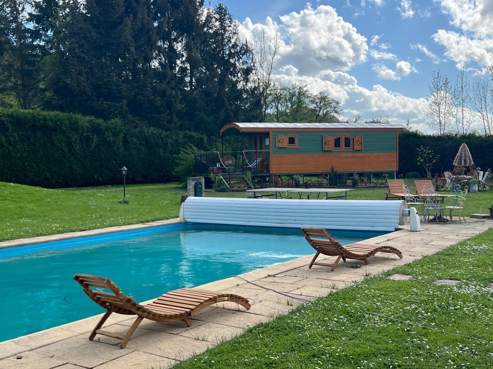 La Roulotte Deluxe De Malpas Panzió Quingey Kültér fotó