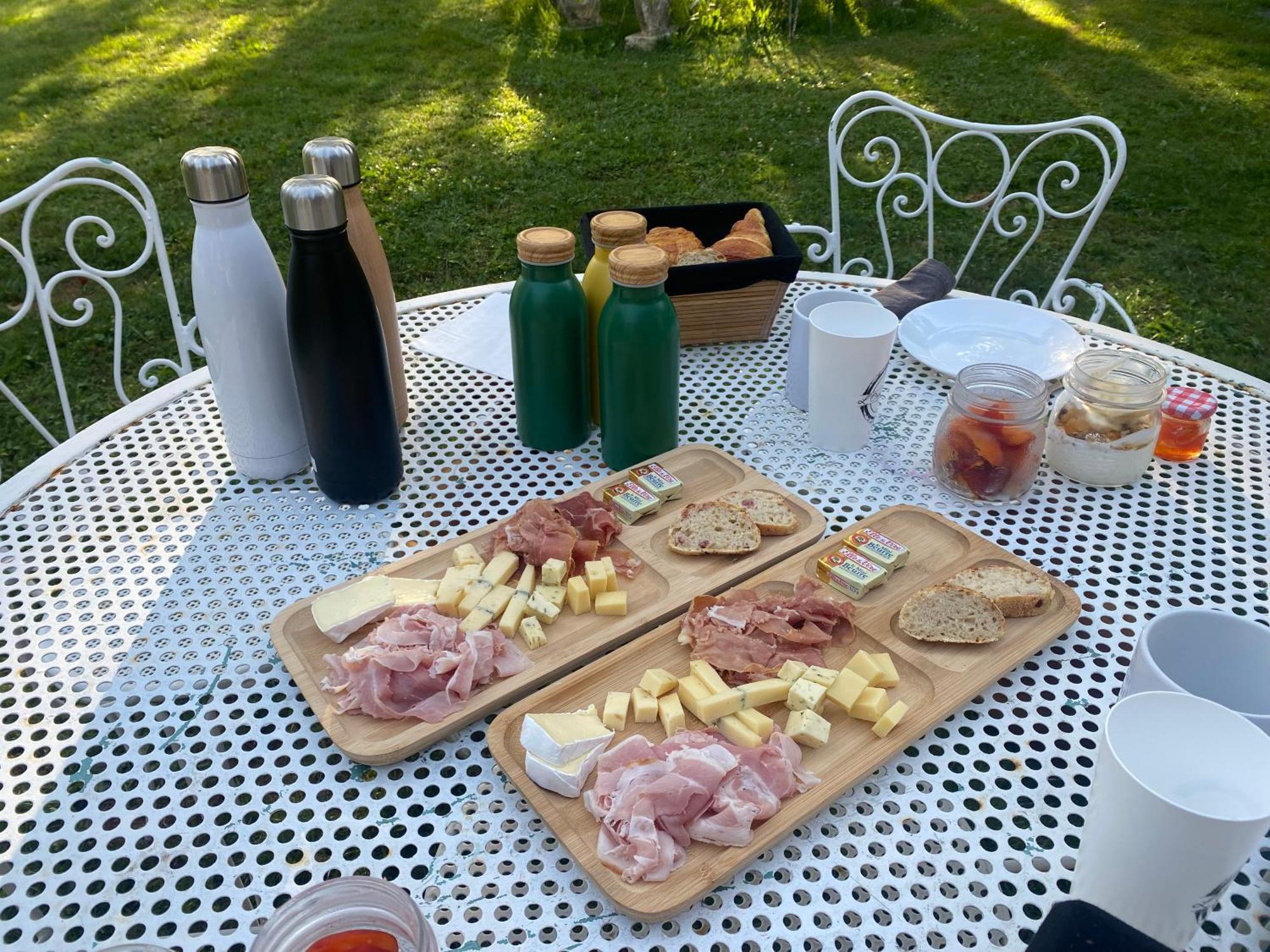 La Roulotte Deluxe De Malpas Panzió Quingey Kültér fotó